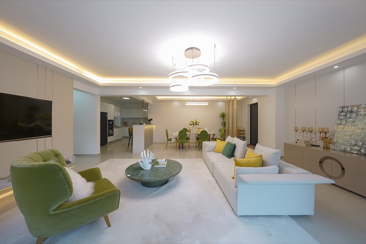 Royal Legend interior