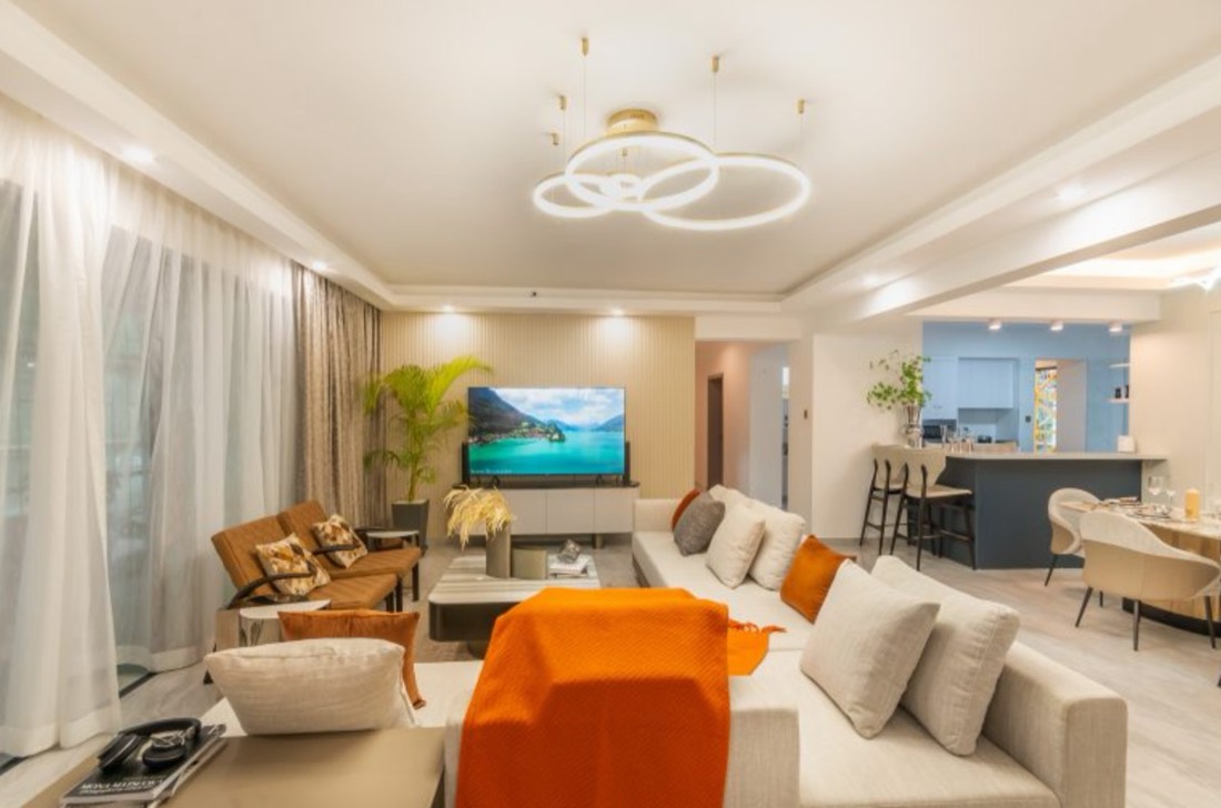 Royal Oaks Residency